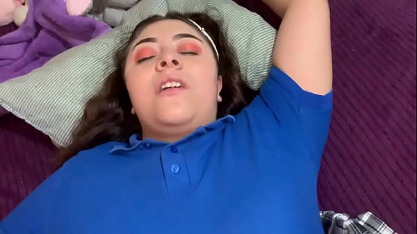 Chica estudiante le gusta que le rompan el CULITO